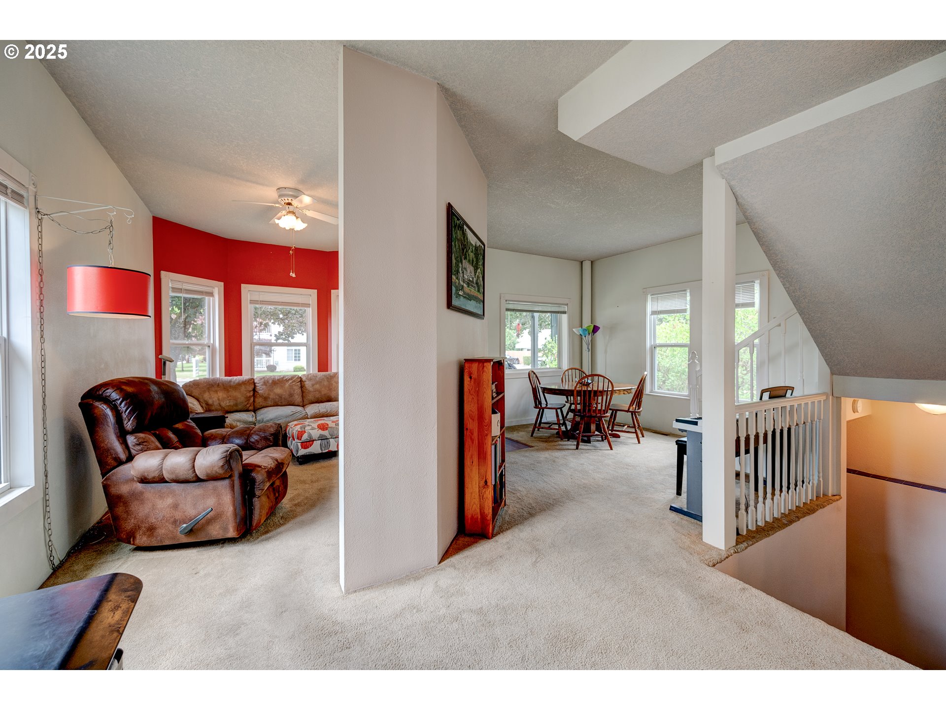 589 Northwest 3rd Avenue Canby, OR 97013 - Photo 7 of 29 Hallway