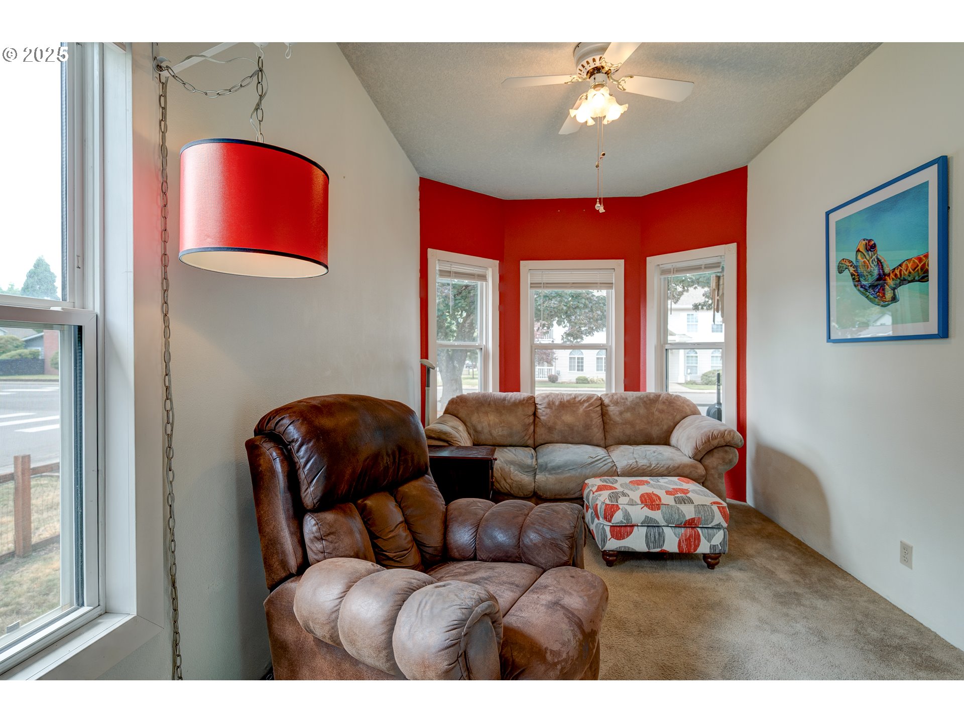 589 Northwest 3rd Avenue Canby, OR 97013 - Photo 8 of 29 Living Room