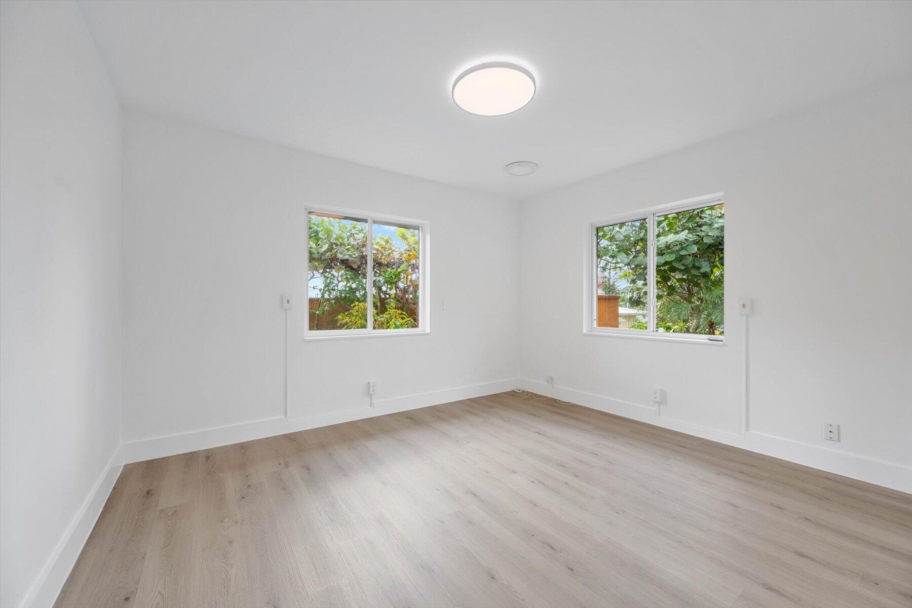 390 Neptune Road Juno Beach, FL 33408 - Photo 18 of 32 390 Neptune Rd, Juno Beach, FL 33408 (36