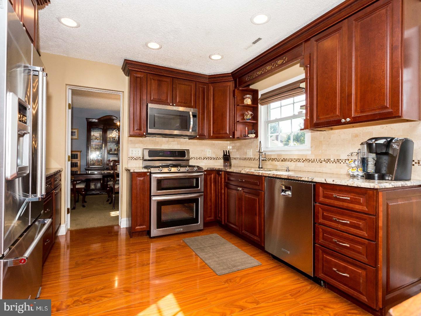 27 Pelham Road Marlton, NJ 08053 - Photo 5 of 25 Gallery Image 5