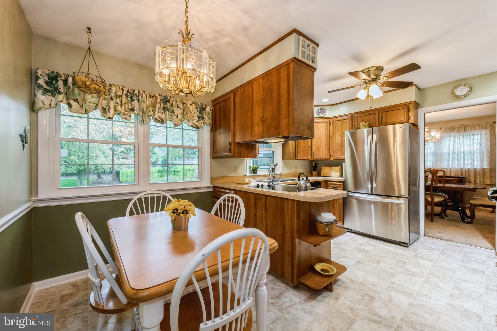 29 Farm Road Ewing, NJ 08638 - Photo 14 of 30 Breakfast Area