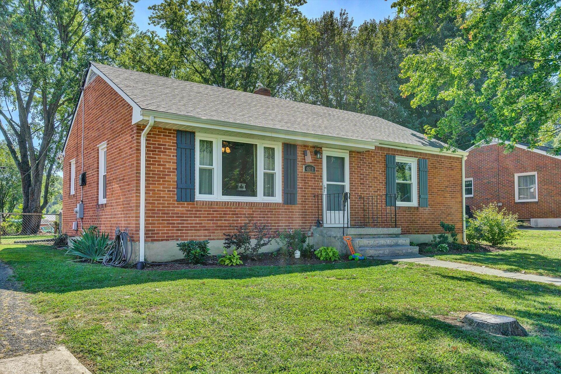 4618 Sloan Road Northwest Roanoke, VA 24017 - Photo 1 of 18 01-100120210131