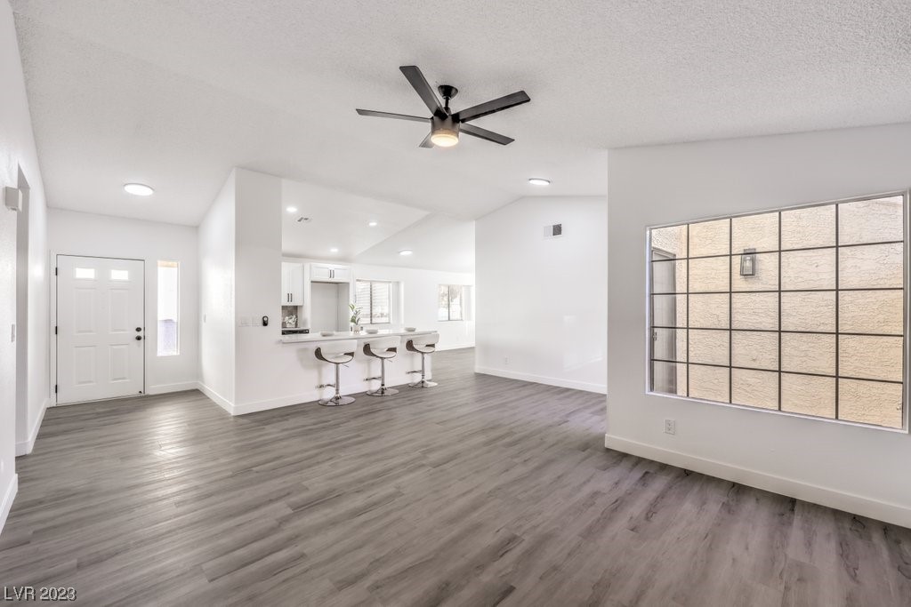 2044 Waverly Circle Henderson, NV 89014 - Photo 12 of 37