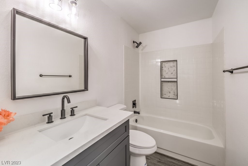 2044 Waverly Circle Henderson, NV 89014 - Photo 4 of 37