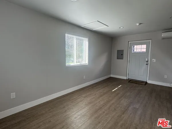 $1,850 | 5460 Burnet Avenue, Unit A D U, Sherman Oaks, CA 91411