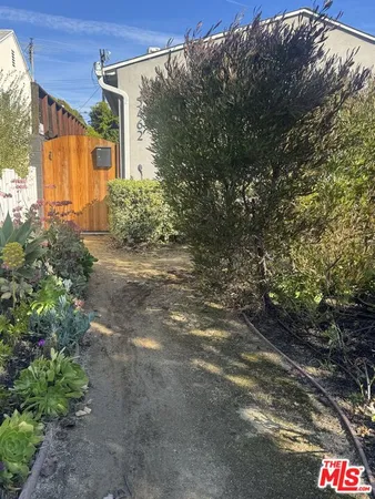 $1,850 | 5460 Burnet Avenue, Unit A D U, Sherman Oaks, CA 91411