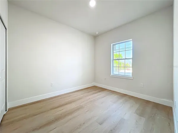 $2,450 | 356 West 4th Street, Apopka, FL 32703