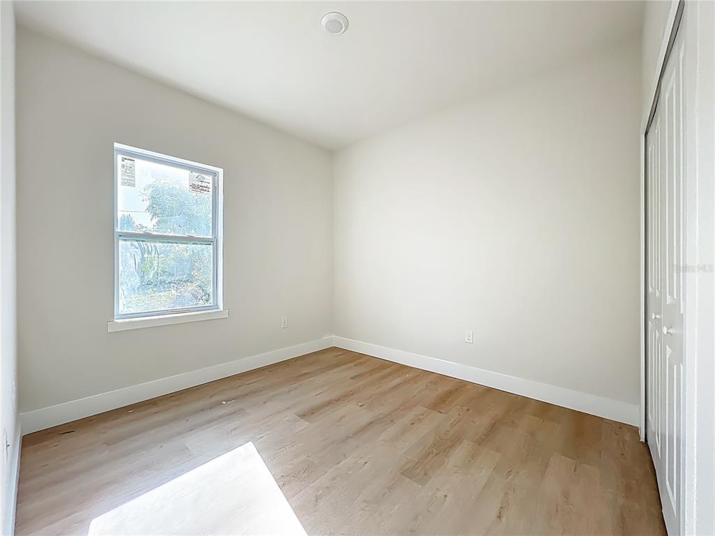 356 West 4th Street Apopka, FL 32703 - Photo 20 of 32 an empty room with a window