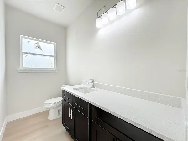 $2,450 | 356 West 4th Street, Apopka, FL 32703