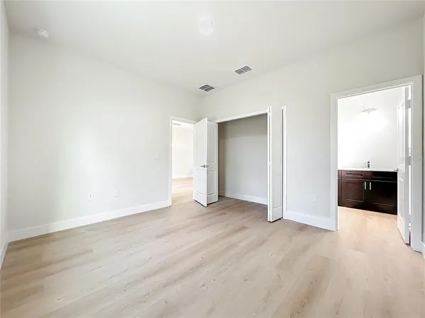 $2,450 | 356 West 4th Street, Apopka, FL 32703