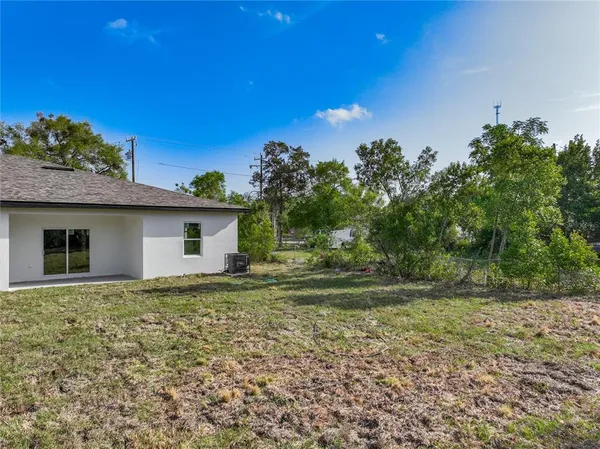 $2,450 | 356 West 4th Street, Apopka, FL 32703