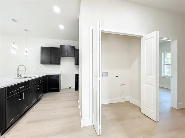 $2,450 | 356 West 4th Street, Apopka, FL 32703