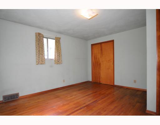 656 Anderson Hozak Road Clinton, PA 15026 - Photo 8 of 11 Master Bedroom. 15x13 Master bedroom, large closet