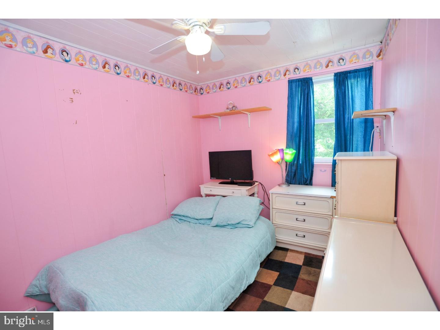 3627 Salina Road Philadelphia, PA 19154 - Photo 15 of 25 Bedroom 2