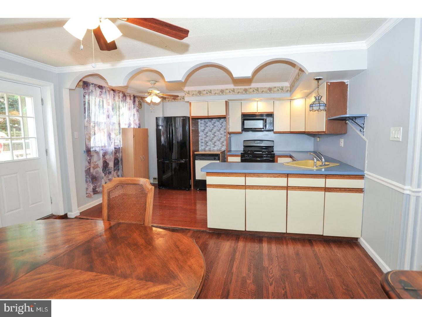 3627 Salina Road Philadelphia, PA 19154 - Photo 7 of 25 Kitchen