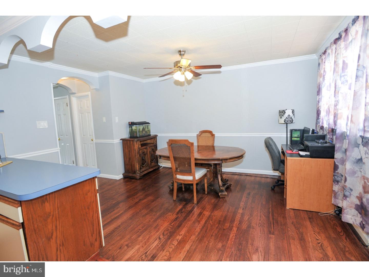 3627 Salina Road Philadelphia, PA 19154 - Photo 9 of 25 Dining Room