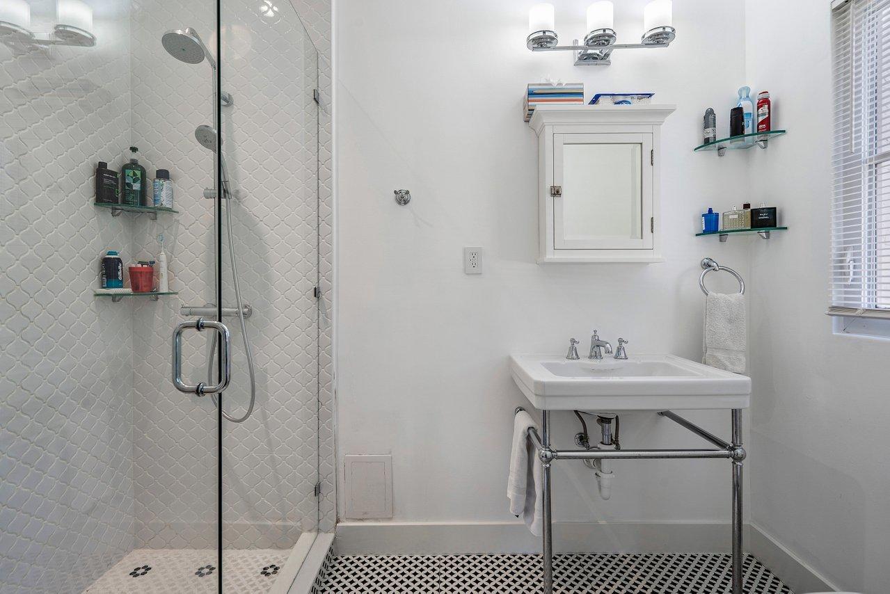 888 Oleander Street Boca Raton, FL 33486 - Photo 18 of 73 888-Oleander-St-Boca-Raton-FL-33486