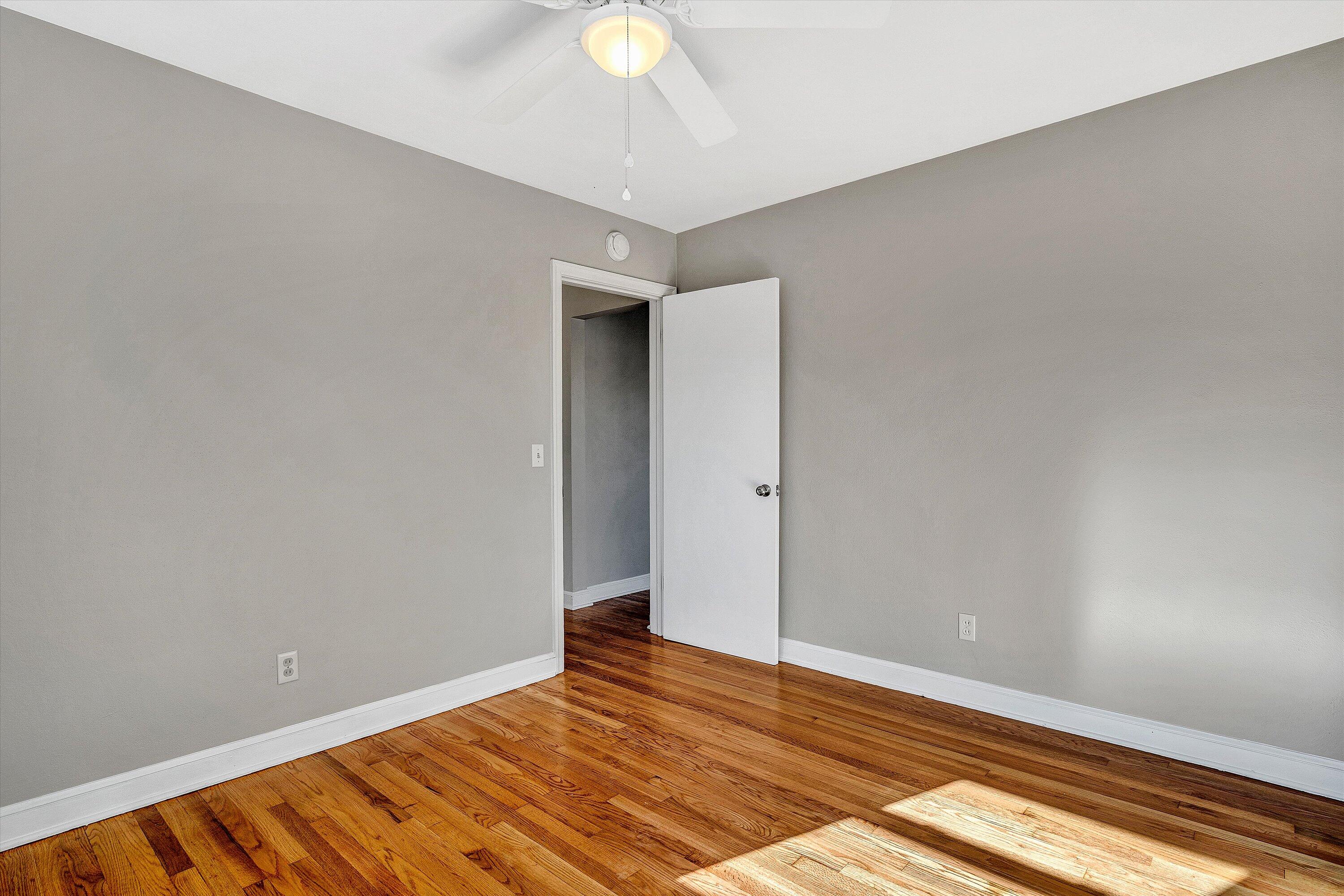 4472 Stonewall Road Northwest Roanoke, VA 24017 - Photo 11 of 37 Bedroom 1