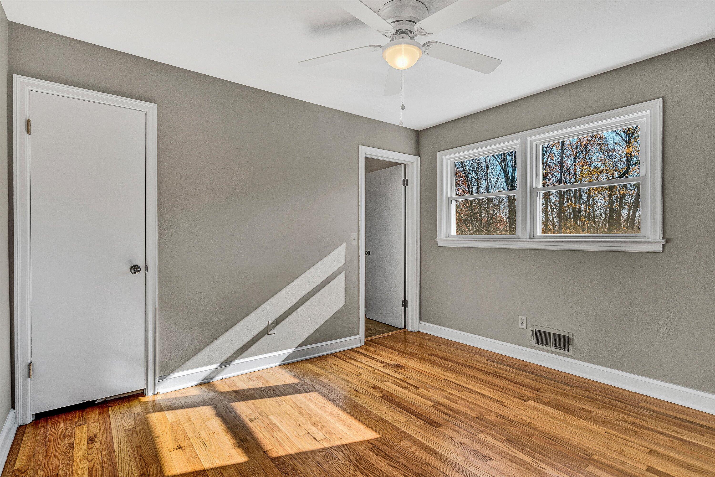 4472 Stonewall Road Northwest Roanoke, VA 24017 - Photo 12 of 37 Bedroom 1