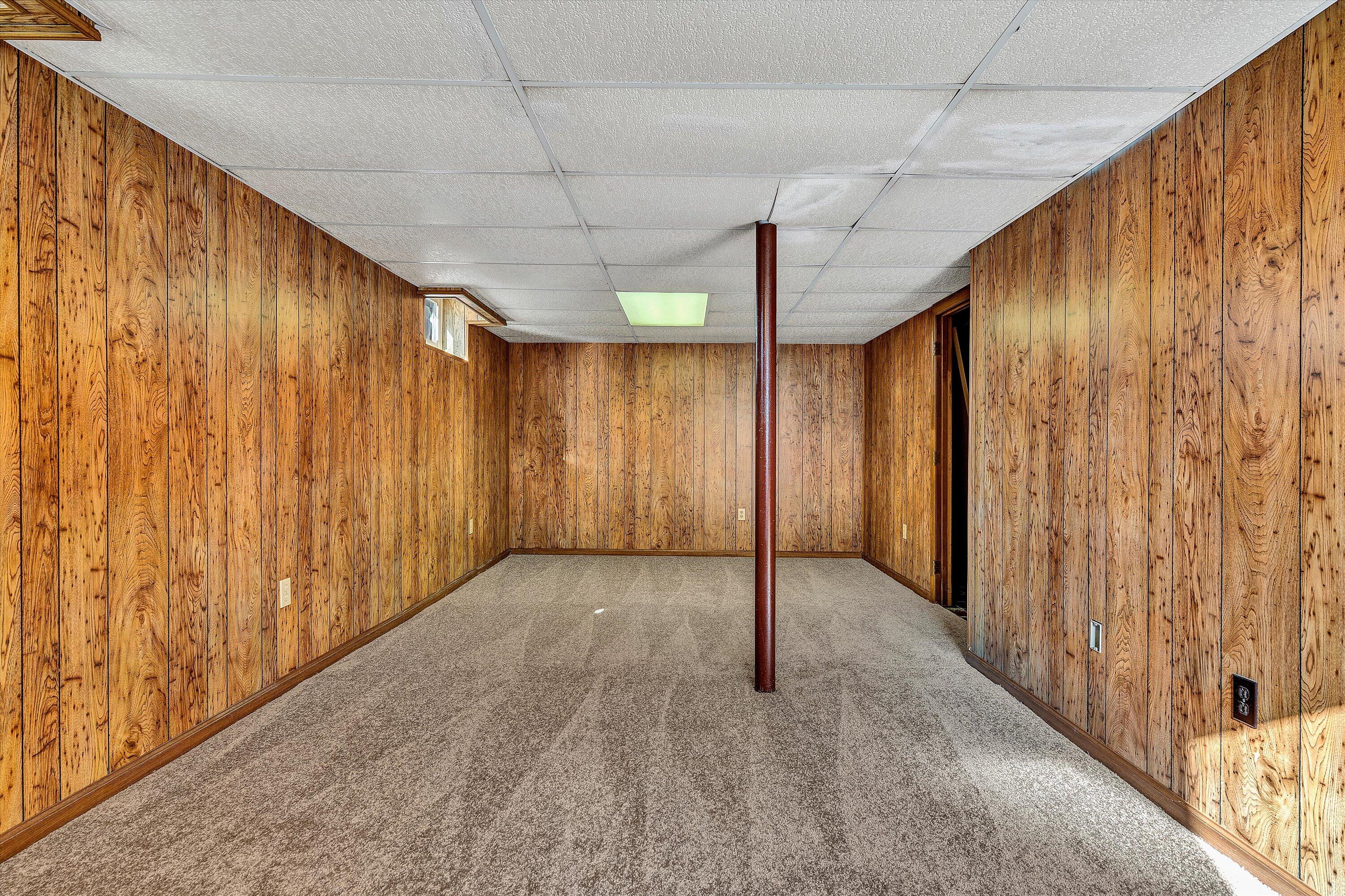 4472 Stonewall Road Northwest Roanoke, VA 24017 - Photo 20 of 37 Rec Rm - Lower