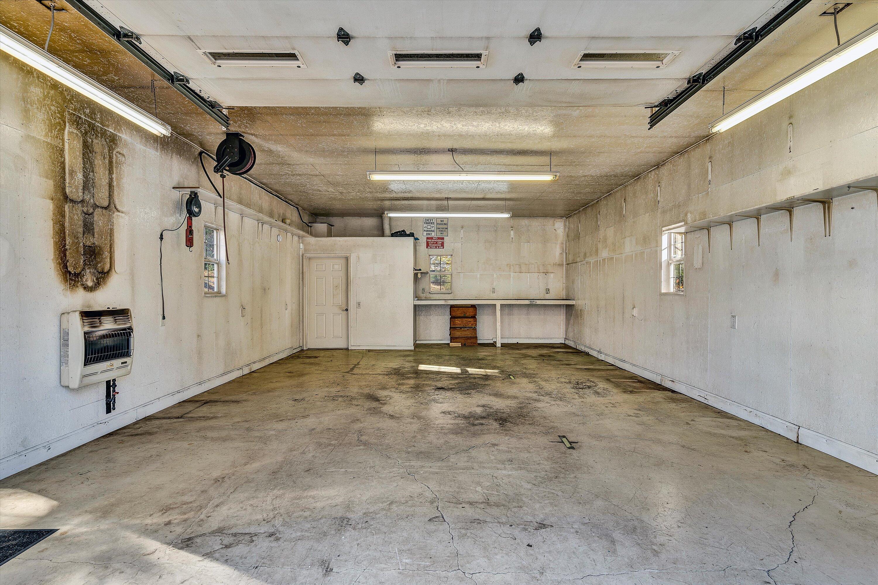 4472 Stonewall Road Northwest Roanoke, VA 24017 - Photo 29 of 37 Detached Garage - Inside