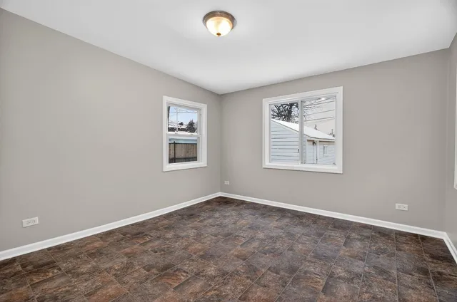 $2,100 | 106 164th Street, Calumet City, IL 60409