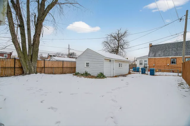 $2,100 | 106 164th Street, Calumet City, IL 60409