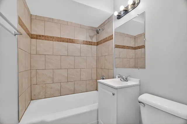 $2,100 | 106 164th Street, Calumet City, IL 60409