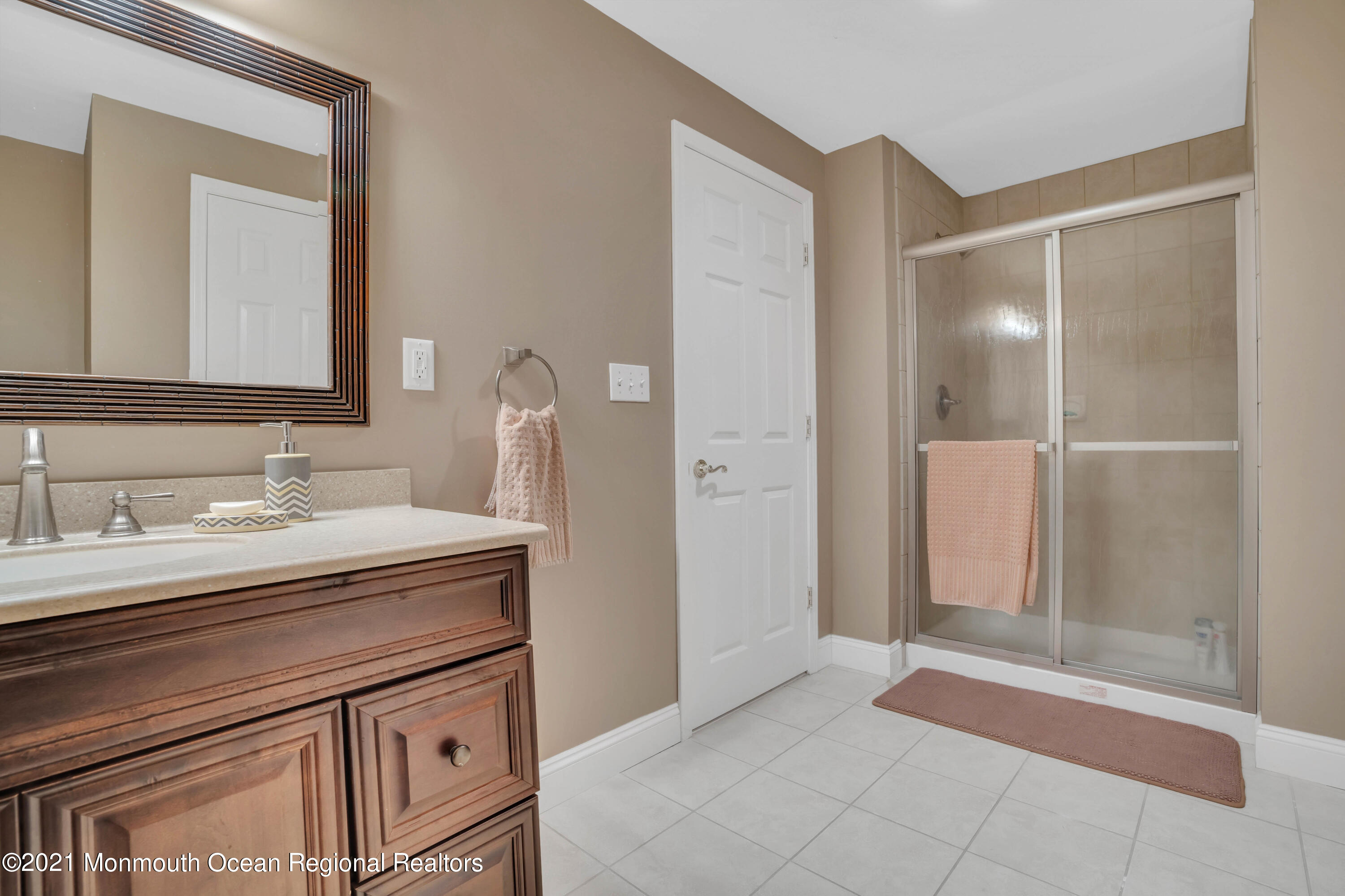 27 Bloomfield Road Manalapan, NJ 07726 - Photo 36 of 50 047_dsc06274