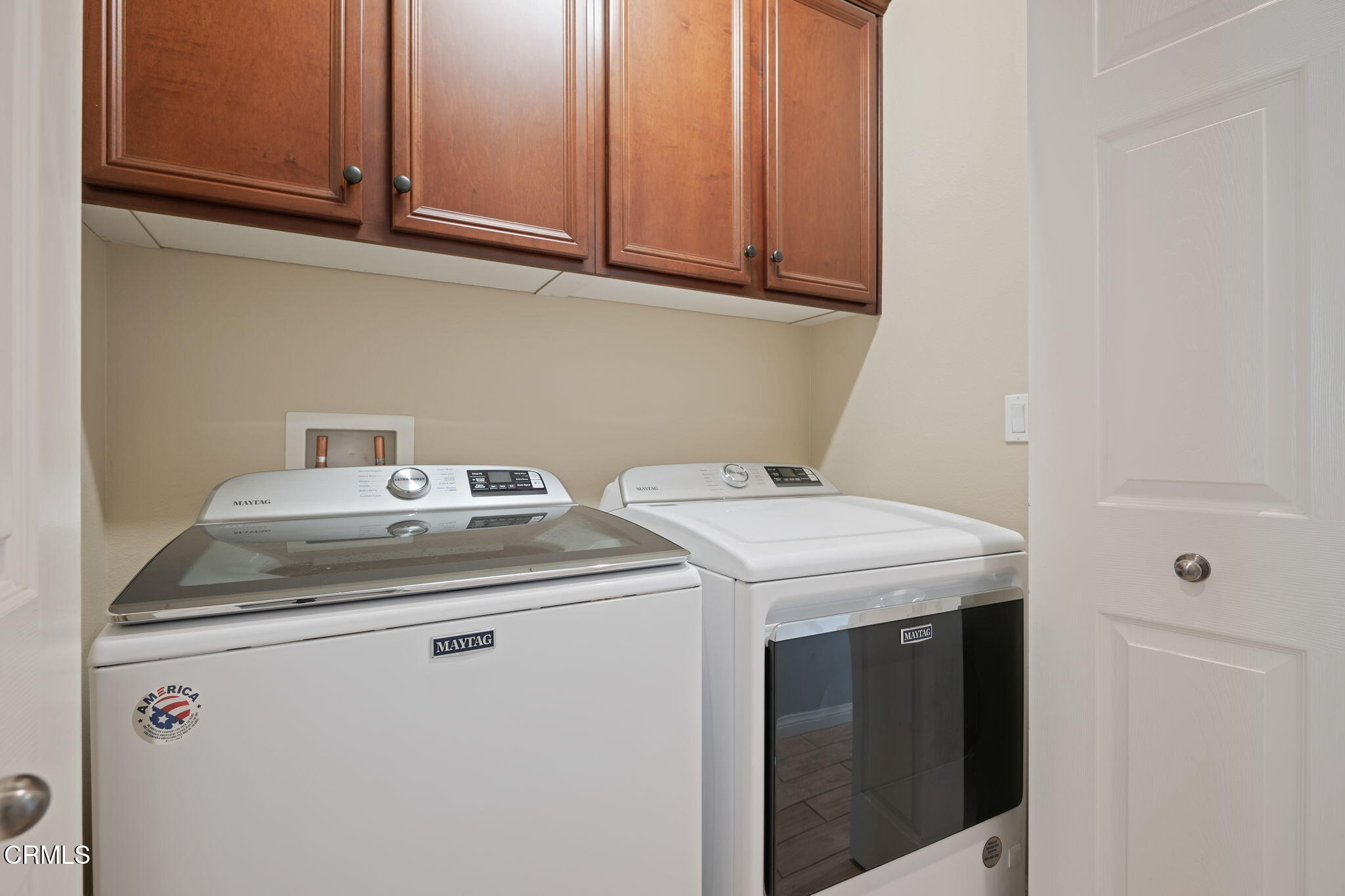 3233 Moss Landing Boulevard Oxnard, CA 93036 - Photo 19 of 25 a utility room with dryer and washer
