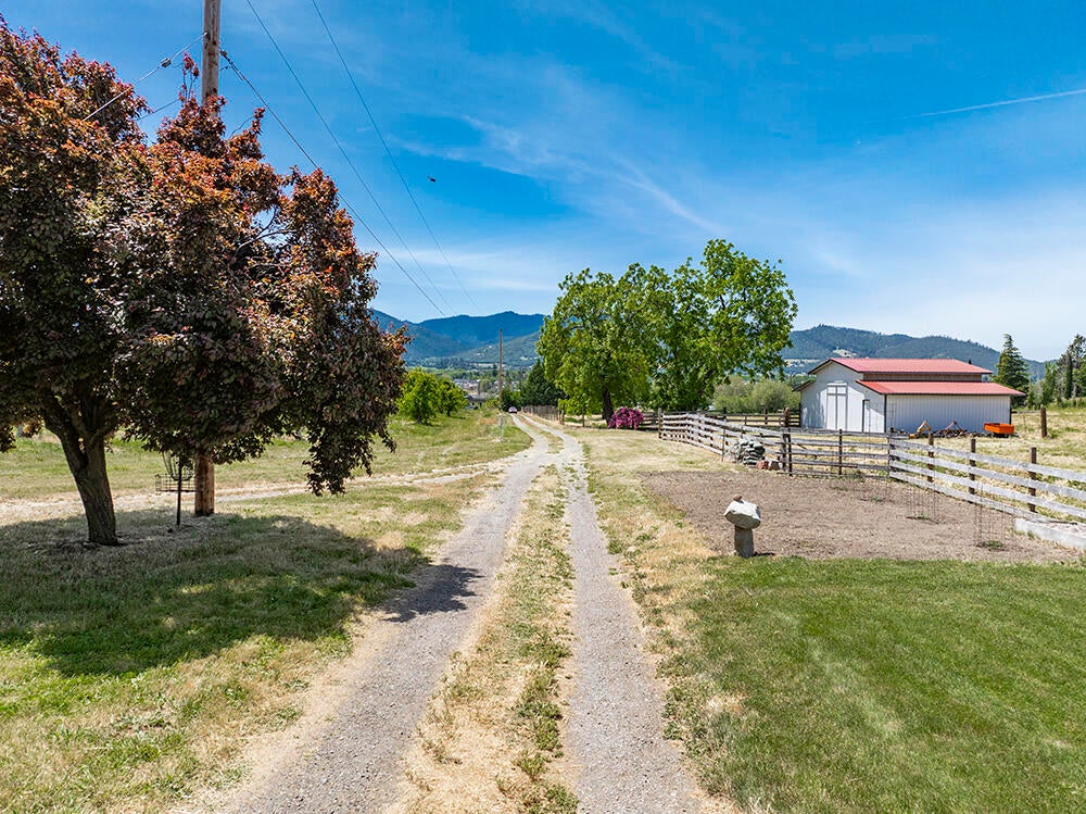 679 West Valley View Road Talent, OR 97540 - Photo 76 of 77 DJI_0184