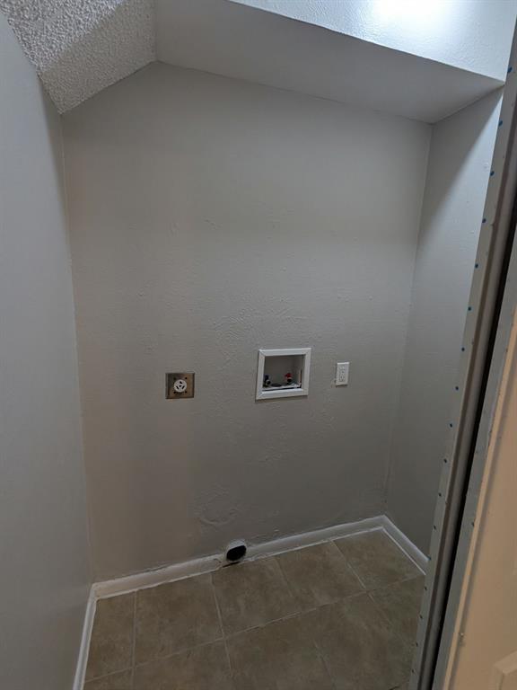514 East Belt Line Road, Unit B13 DeSoto, TX 75115 - Photo 10 of 28 a view of a small space