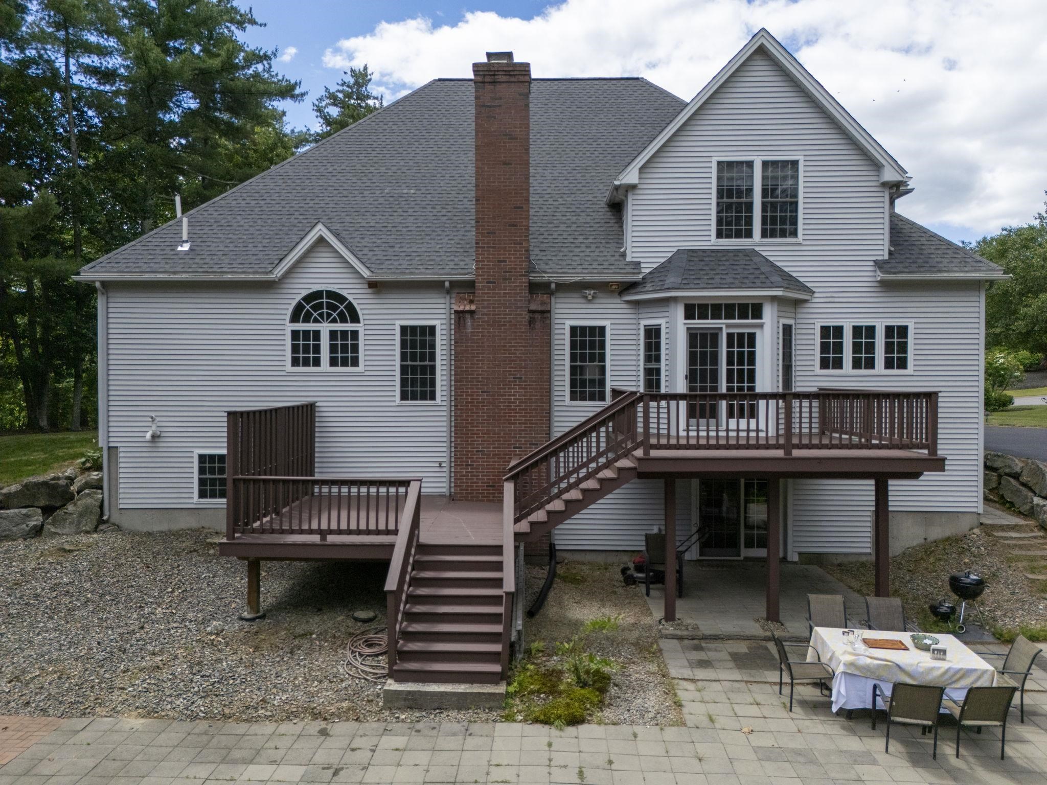 84 Searles Road Windham, NH 03087 - Photo 3 of 54