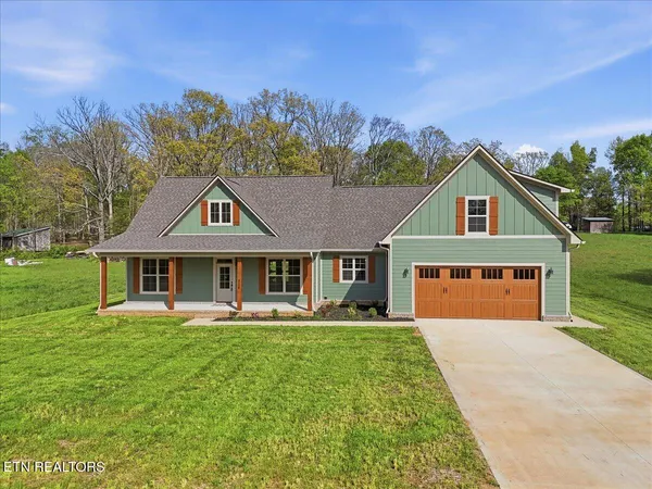 $714,400 | 826 Sophie Drive, Greenback, TN 37742