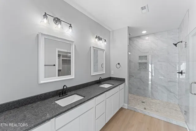 $734,900 | 826 Sophie Drive, Greenback, TN 37742