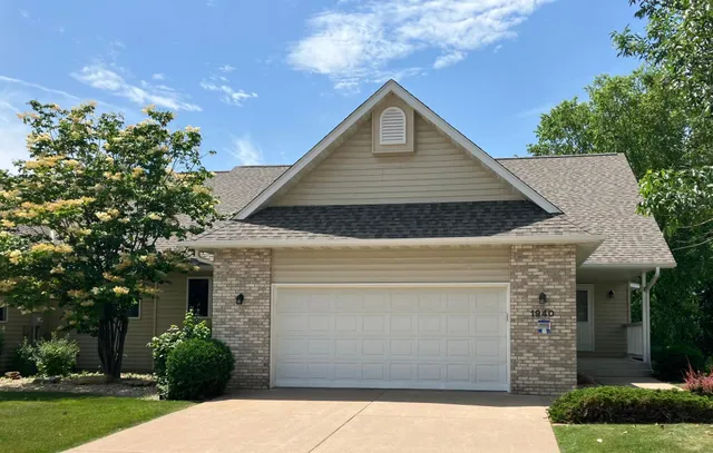 $395,000 | 1940 Cherry Street, Red Wing, MN 55066