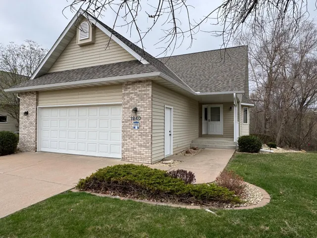 $395,000 | 1940 Cherry Street, Red Wing, MN 55066