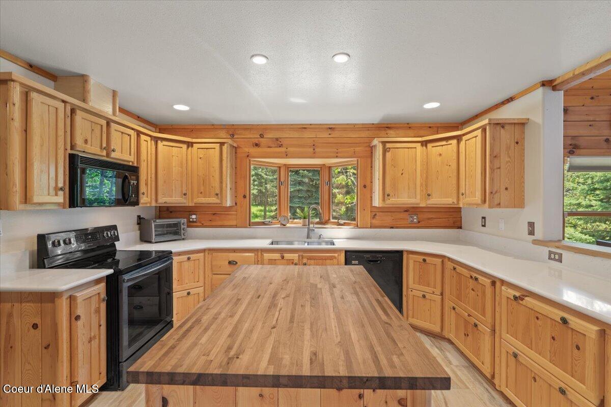 13764 South Ridgeview Drive Harrison, ID 83833 - Photo 40 of 60 24-Kitchen