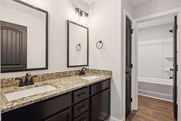 $499,000 | 725 Buffalo Frd Drive, Clarksville, TN 37042