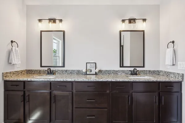 $499,000 | 725 Buffalo Frd Drive, Clarksville, TN 37042