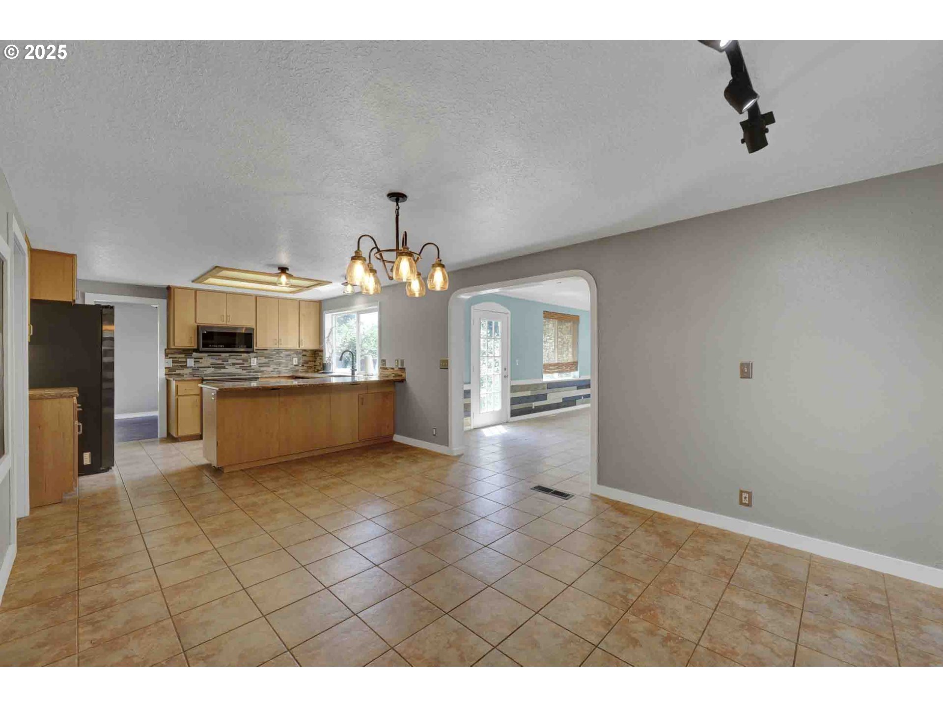 1168 Risden Place Eugene, OR 97404 - Photo 11 of 41 Gallery Image 11