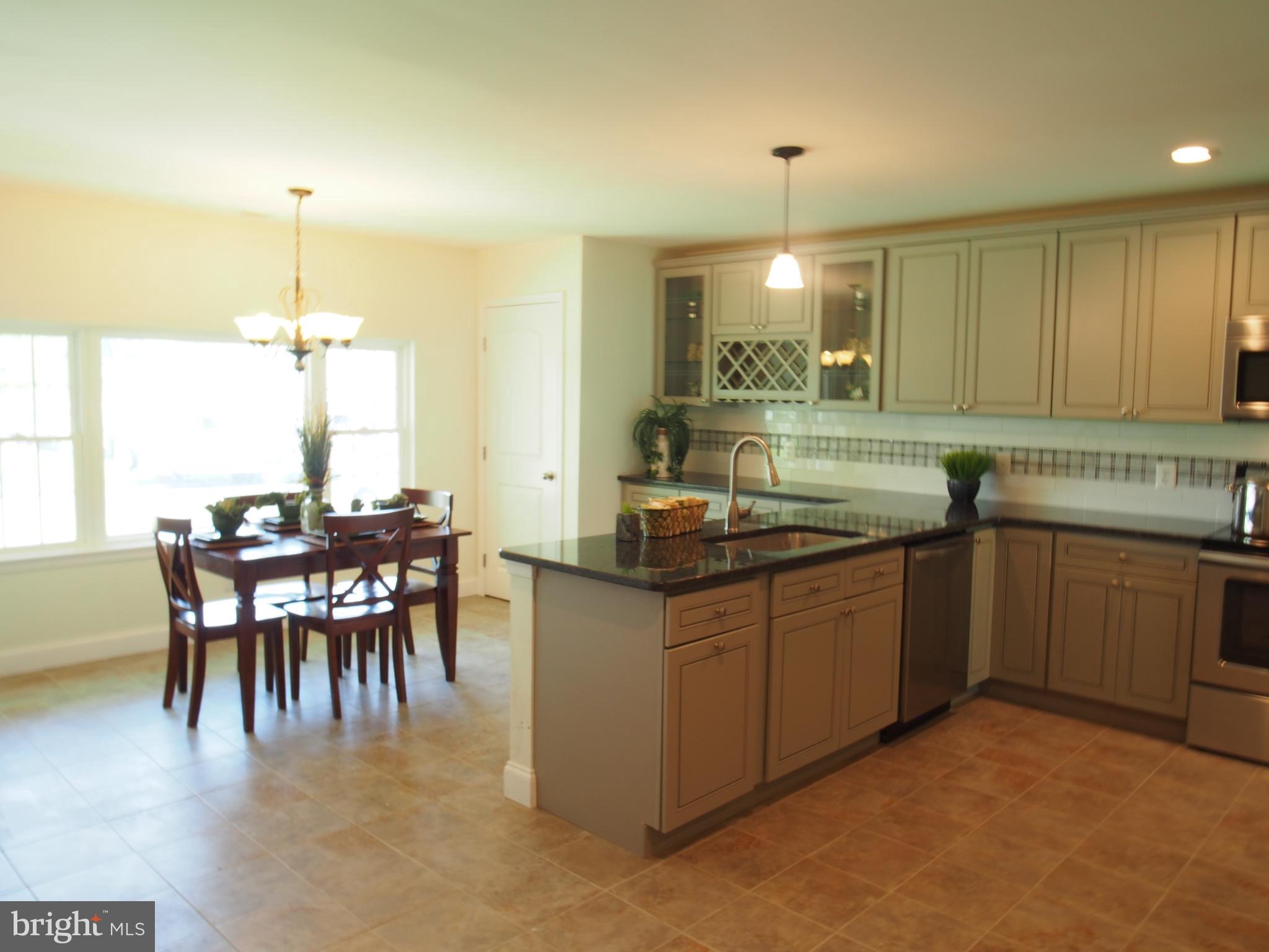 7 Smoketree Road Levittown, PA 19056 - Photo 4 of 35 Gallery Image 4