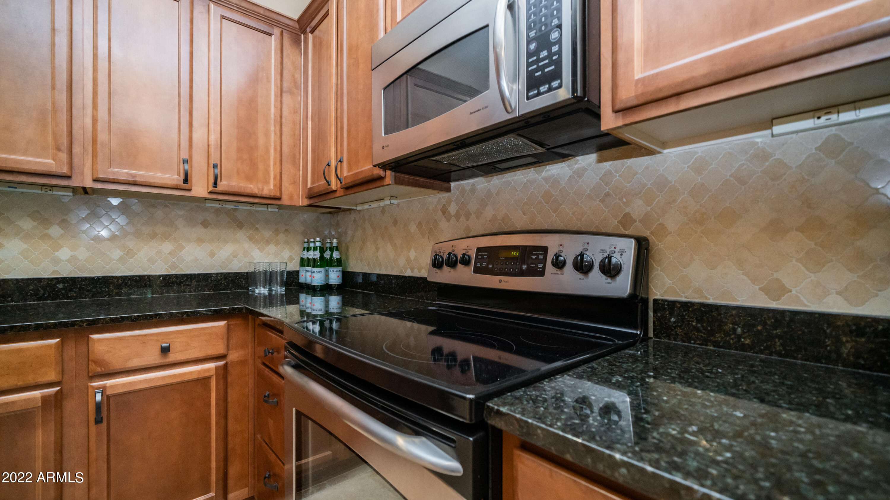 3935 East Rough Rider Road, Unit 1159 Phoenix, AZ 85050 - Photo 15 of 37 3935 E Rough Rider Unit 1159-18
