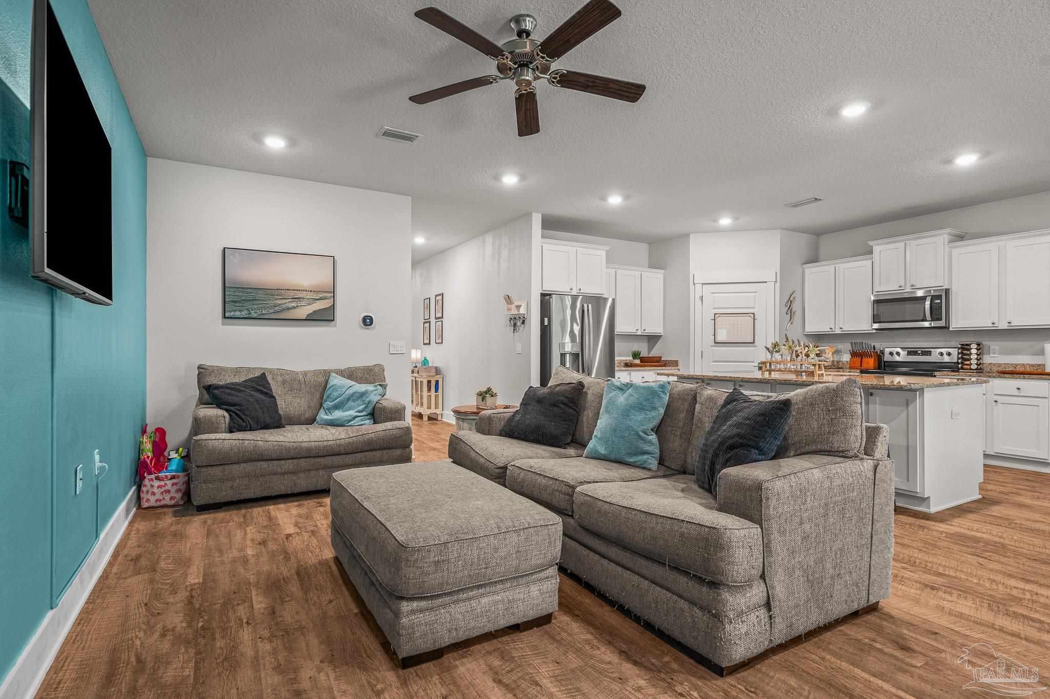 4097 Heart Pine Lane Pace, FL 32571 - Photo 6 of 57