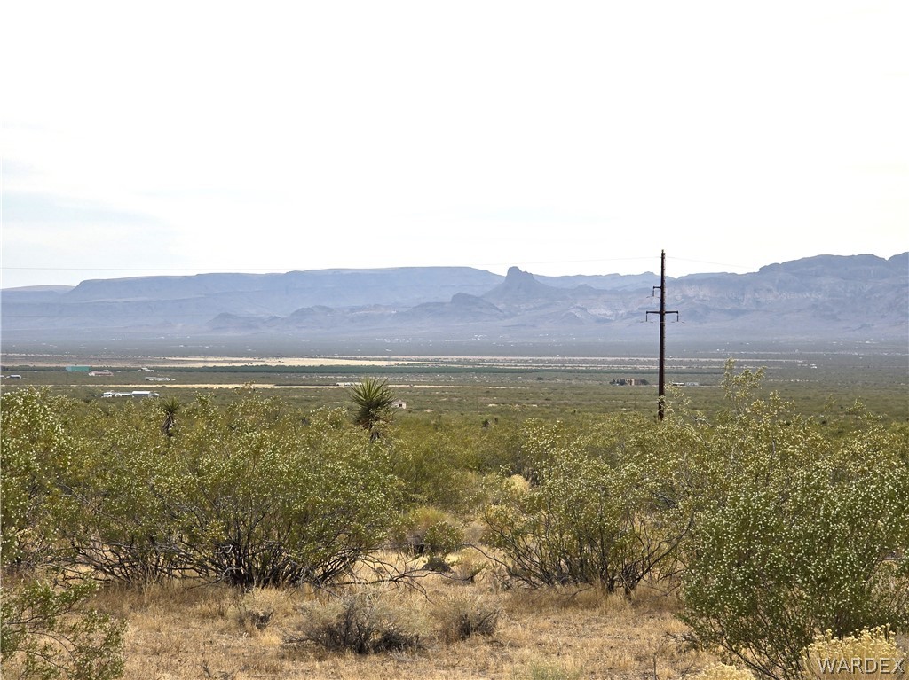Lot 2 South Bonita Road Golden Valley, AZ 86413 - Photo 14 of 23 Views to the West of the valley floor.