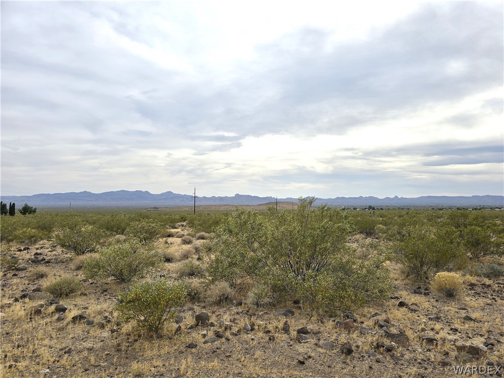 Lot 2 South Bonita Road Golden Valley, AZ 86413 - Photo 10 of 23 View to the West of the majestic Black Mountains.
