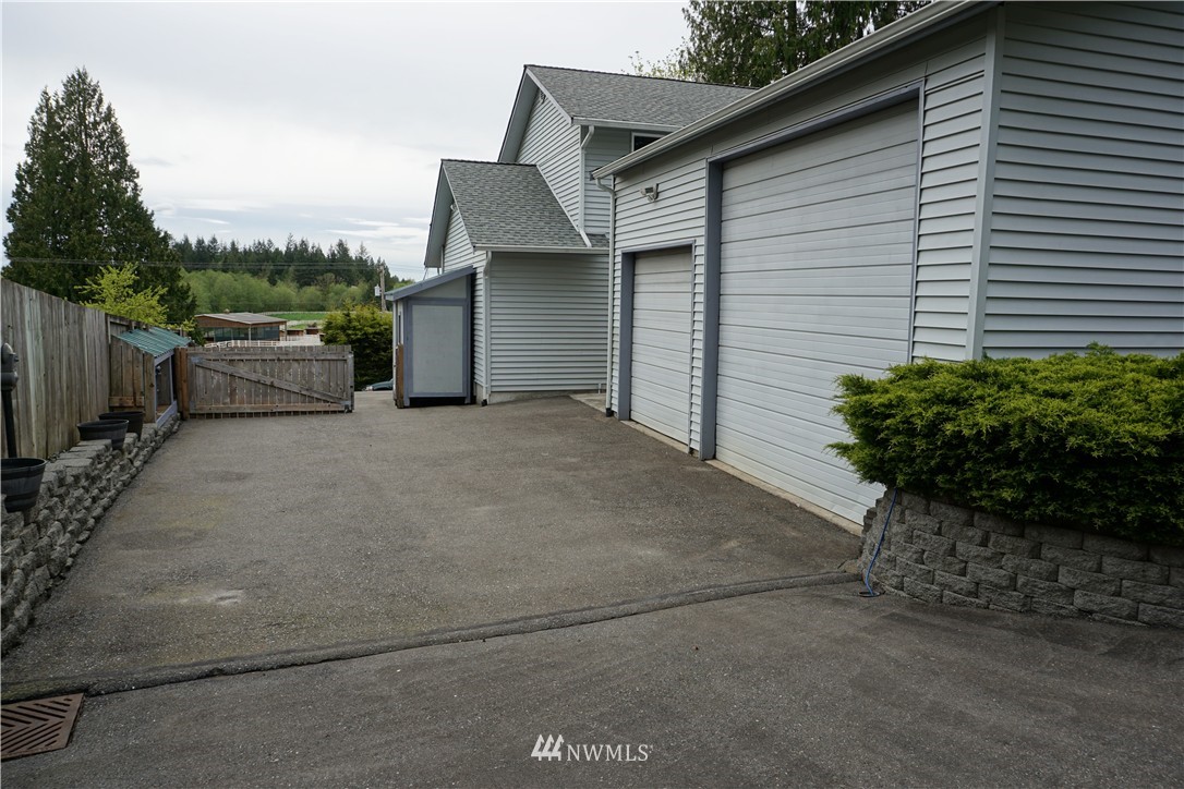 17813 Butler Road Snohomish, WA 98290 - Photo 15 of 23 a view of a back yard of the house
