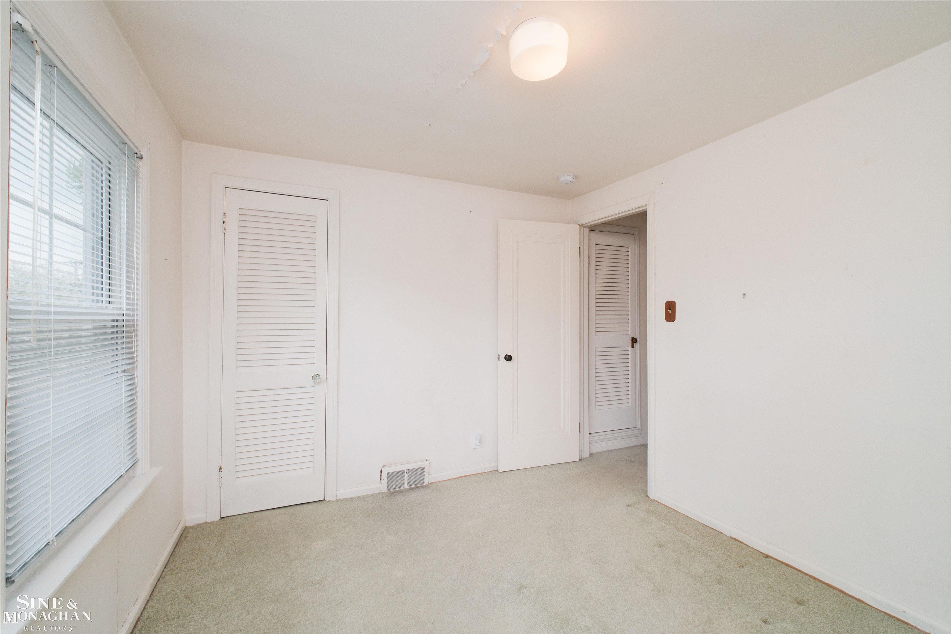 1726 Hawthorne Road Grosse Pointe Woods, MI 48236 - Photo 24 of 44