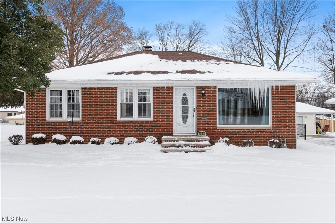 2818 Dentzler Road Parma, OH 44134 - Photo 3 of 42