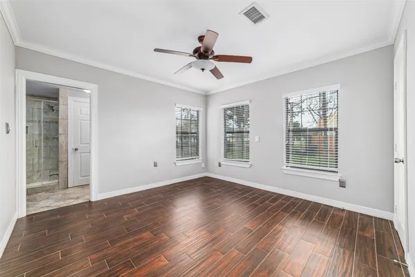 $2,100 | 5012 Irvington Boulevard, Houston, TX 77009